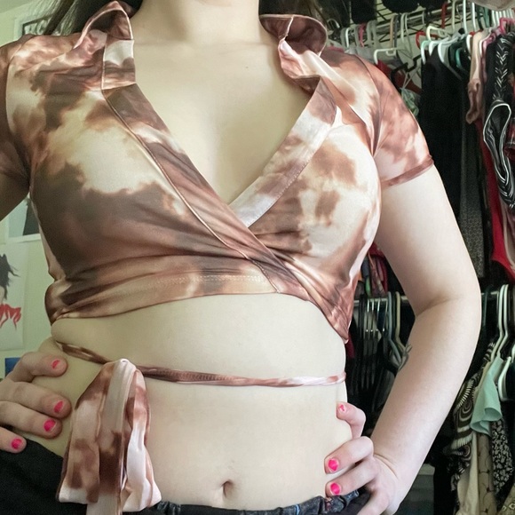 West of Melrose brand wrap around crop top - Picture 5 of 5